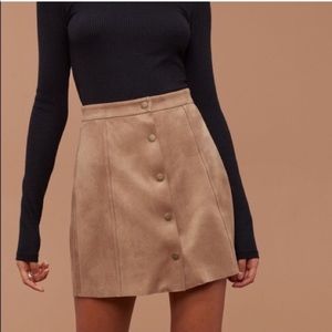 Aritzia Wilfred Free Centinela Suede Skirt